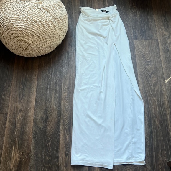 Nookie White Maxi Skirt - Picture 2 of 7